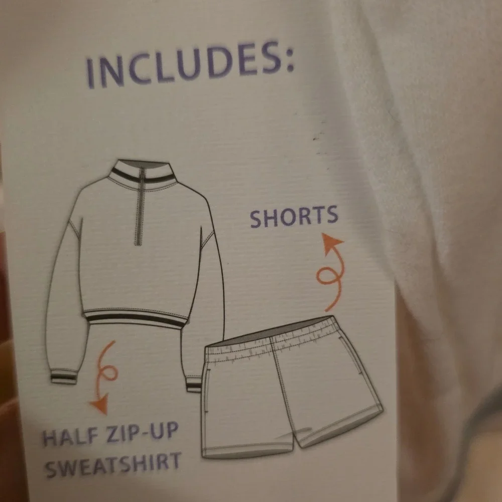 April Kiss Set L White Boxy Quarter Zip Sweatshirt Shorts Blue Logo Soft Comfort
